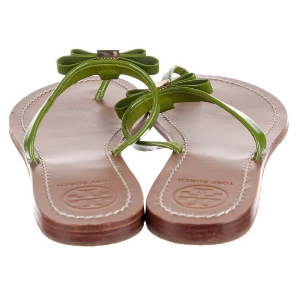 Tory Burch Green Patent Leather Bow T-Strap Flat Sandals 10 - Picture 4 of 5